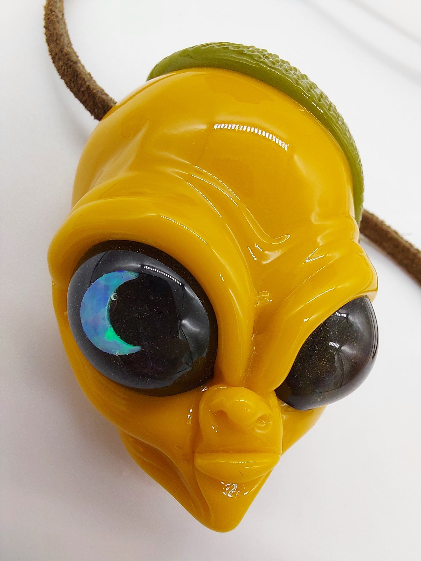 Ghost Glass - Alien Head Pendant